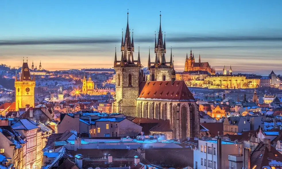 Kouzelná česká krajina při západu slunce